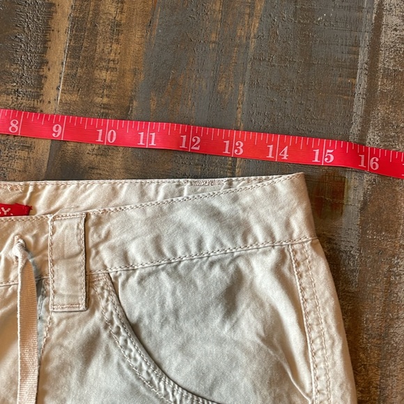 Juniors Unionbay Khaki Cargo Capris - Picture 3 of 12